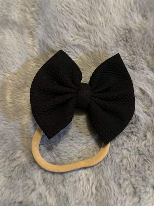 Midnight Charm Bow 4in